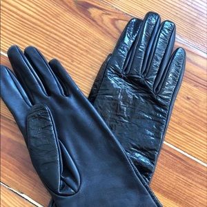 Long pull on gloves